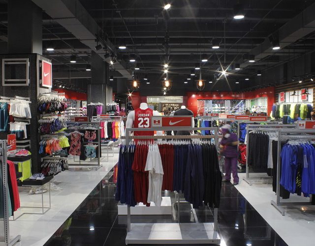 http://do-design.co/wp-content/uploads/2016/09/sportline-centro-comercial-fontanar-1-640x500.jpg